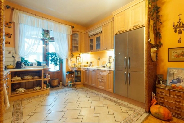 
  Продается 3-комн. квартира, 138 м², Лермонтова ул, д. 24
. Фото 3.