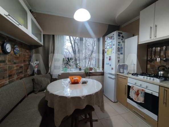 
  Продается 2-комн. квартира, 51.9 м², Омская ул, д. 152
. Фото 2.