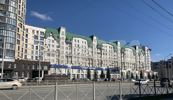 
  Продается 4-комн. квартира, 143.8 м², Маршала Жукова ул, д. 101
. Фото 5.