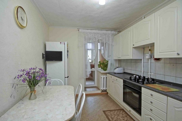 
  Продается 2-комн. квартира, 70.3 м², Хлебная ул, д. 17А
. Фото 4.