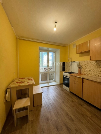 
  Продается 1-комн. квартира, 36.8 м², Молодогвардейская ул, д. 17
. Фото 2.