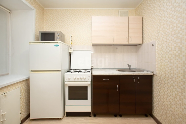 
  Продается 1-комн. квартира, 30.5 м², Рабочая 5-я ул, д. 70А
. Фото 2.