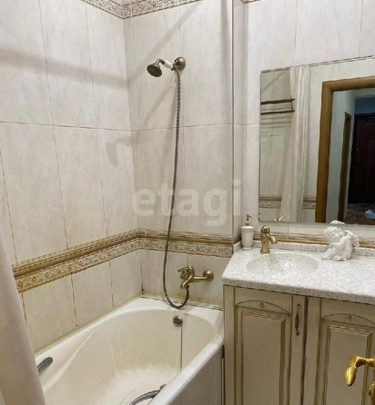 
  Продается 2-комн. квартира, 62 м², Тимуровский проезд, д. 3
. Фото 2.