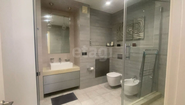
  Продается 3-комн. квартира, 110 м², Красина ул, д. 6
. Фото 1.