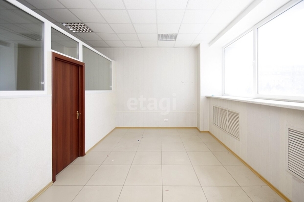 
  Сдается офис, 50.2 м², Линия 24-я ул, д. 59
. Фото 4.