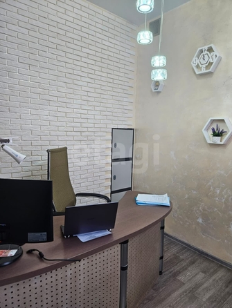 
  Продается офис, 31 м², 10 лет Октября ул, д. 145А
. Фото 2.