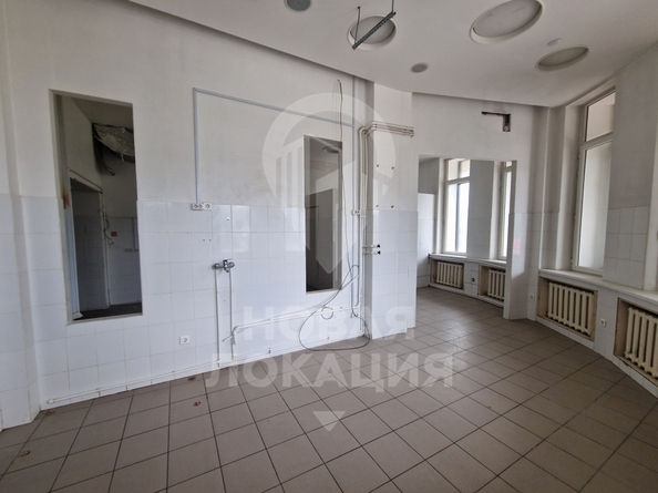 
  Сдается универсальное помещение, 720 м², Красный Путь ул, д. 111
. Фото 11.