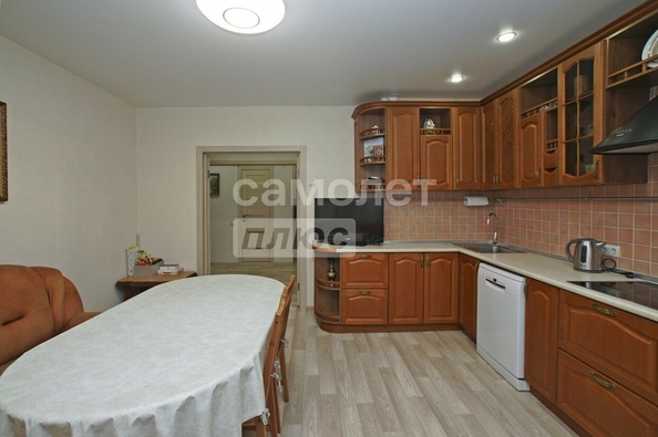 
  Продается 2-комн. квартира, 72.8 м², 16-й военный городок, д. 461
. Фото 2.