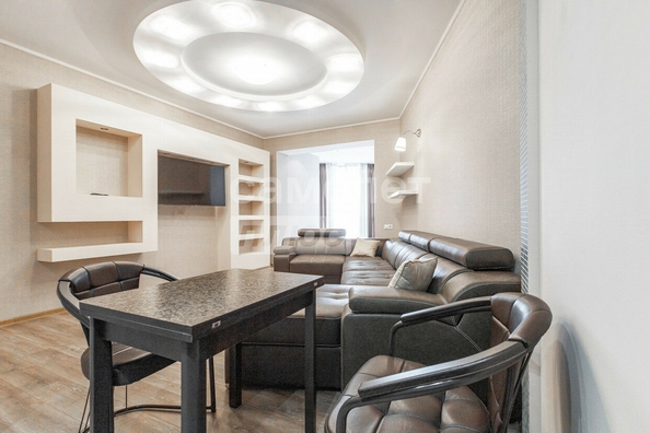 
  Продается 3-комн. квартира, 80.4 м², Карла Маркса пр-кт, д. 72
. Фото 5.