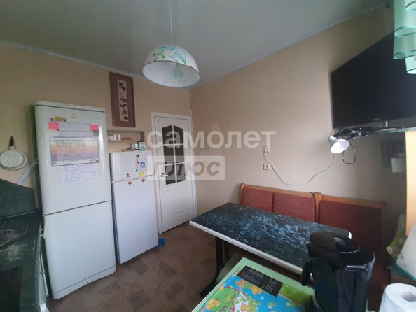 
  Продается 3-комн. квартира, 62.4 м², Маргелова ул, д. 357
. Фото 2.