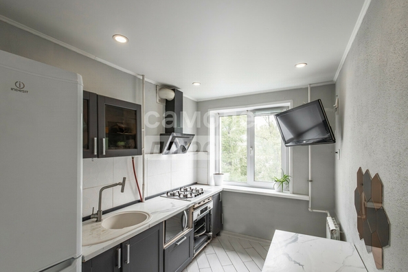 
  Продается 2-комн. квартира, 48 м², Заозерная ул, д. 1
. Фото 5.
