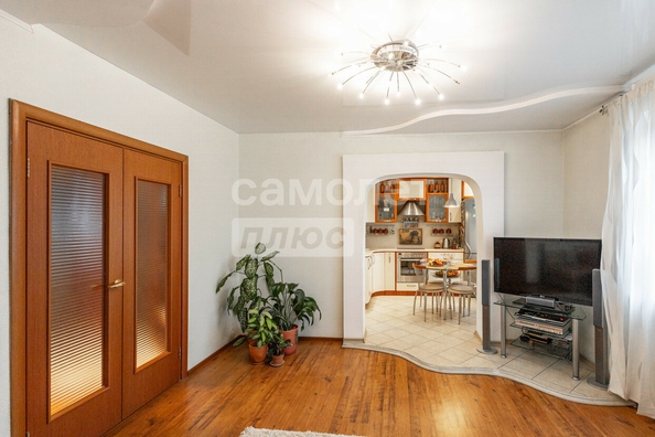 
  Продается 2-комн. квартира, 69.4 м², Омская ул, д. 109
. Фото 4.