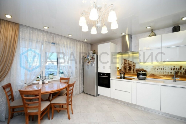 
  Продается 3-комн. квартира, 94.7 м², Фрезерная ул, д. 40
. Фото 5.