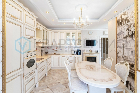 
  Продается 2-комн. квартира, 102.6 м², Тютчева ул, д. 2
. Фото 1.
