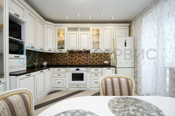 
  Продается 4-комн. квартира, 109.2 м², Сулеймана Стальского ул, д. 8/1
. Фото 2.