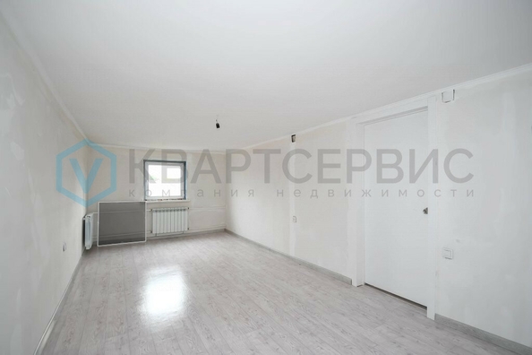 
  Продается дом, 200.8 м², Омск
. Фото 3.