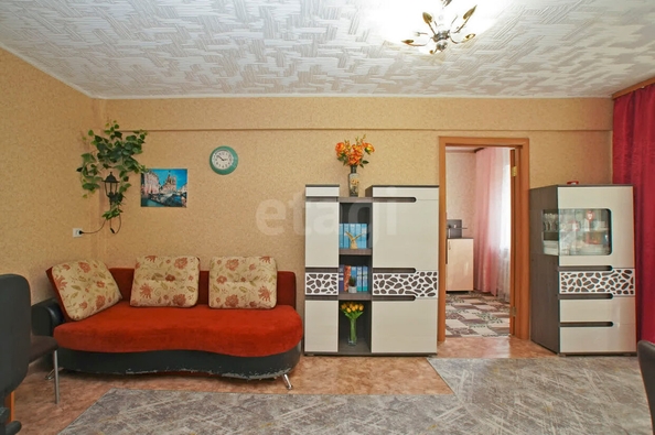 
  Продается 2-комн. квартира, 45 м², Космический пр-кт, д. 81
. Фото 3.