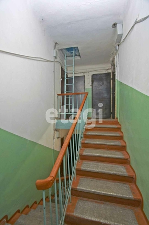 
  Продается 2-комн. квартира, 41 м², Полковая ул, д. 28
. Фото 3.