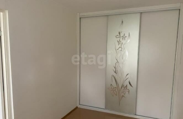 
  Продается 2-комн. квартира, 41 м², Полковая ул, д. 28
. Фото 4.