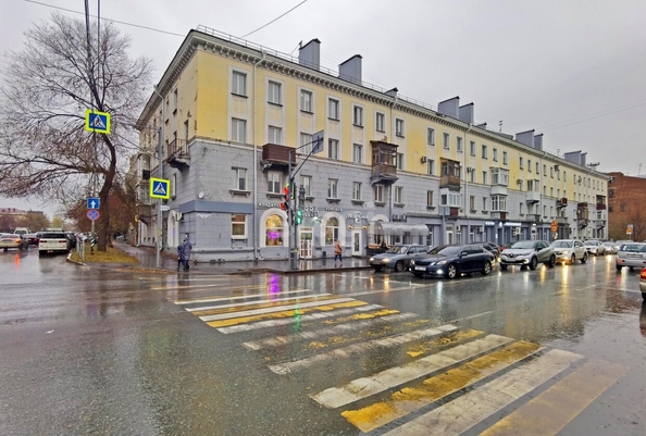 
  Продается 2-комн. квартира, 55.5 м², Орджоникидзе ул, д. 16
. Фото 2.