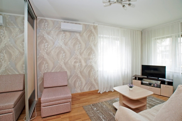 
  Продается 2-комн. квартира, 41 м², Космический пр-кт, д. 12
. Фото 2.
