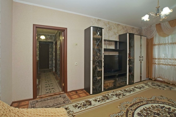 
  Продается 2-комн. квартира, 53 м², 3-я любинская, д. 15
. Фото 2.