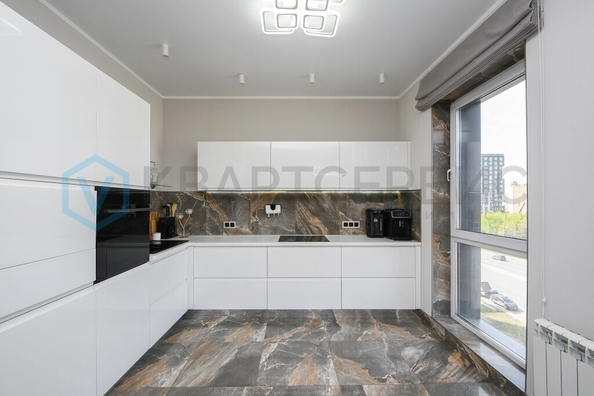 
  Продается 4-комн. квартира 130.3 м², в ЖК Жуковка. Фото 2.