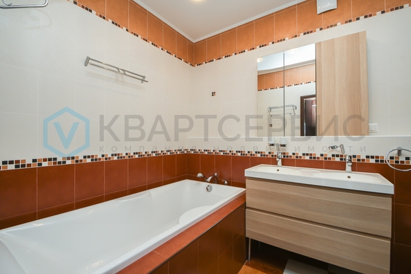 
  Продается 4-комн. квартира 237.4 м². Фото 24.