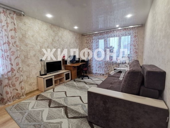 
   Продам 1-комнатную, 38.9 м², Ленина ул, 5

. Фото 2.