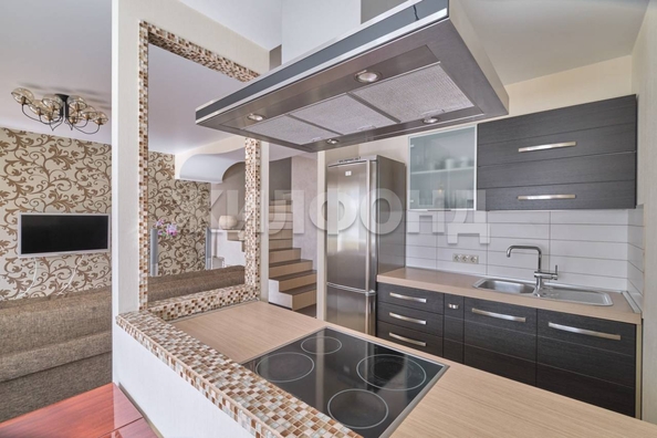 
   Продам 3-комнатную, 82 м², Тверская ул, 14

. Фото 7.