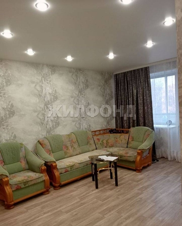 
   Продам 4-комнатную, 30 м², Енисейская ул, 27

. Фото 2.