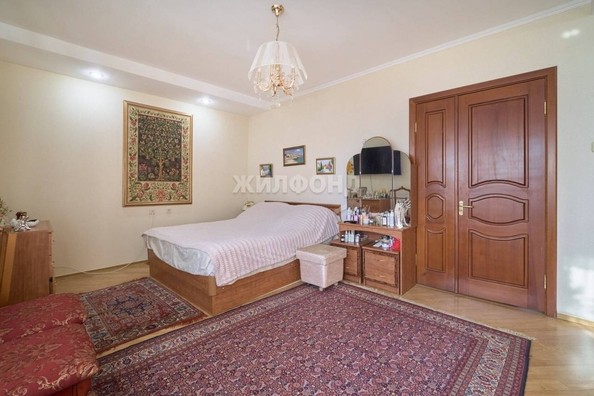 
   Продам 3-комнатную, 101.6 м², Нечевский пер, 24

. Фото 8.