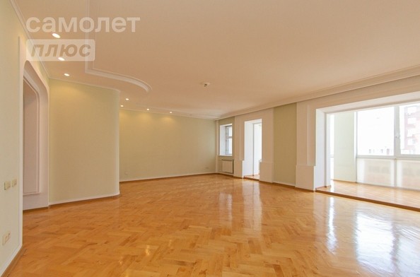 
   Продам 5-комнатную, 177 м², Нечевский пер, 2

. Фото 4.