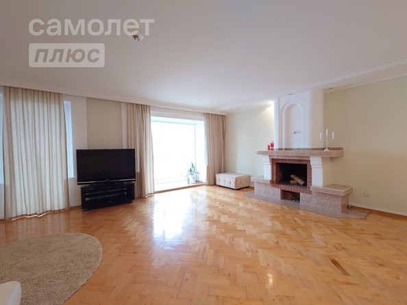 
   Продам 5-комнатную, 177 м², Нечевский пер, 2

. Фото 10.
