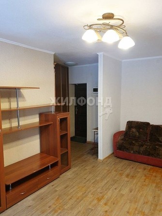 
   Продам 2-комнатную, 42 м², Киевская ул, 101

. Фото 4.