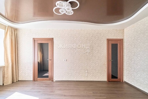 
   Продам 2-комнатную, 39.4 м², Полины Осипенко ул, 6

. Фото 3.
