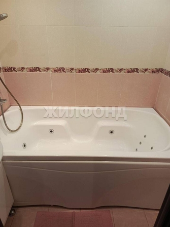 
   Продам 2-комнатную, 63.9 м², Сибирская ул, 115

. Фото 12.