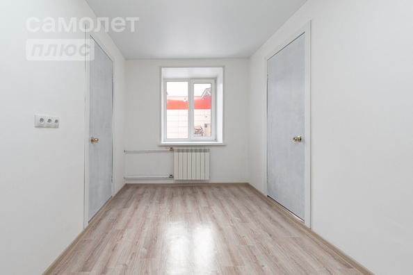 
   Продам 2-комнатную, 50.2 м², Алтайская ул, 163Б

. Фото 2.