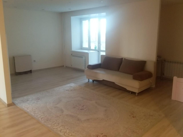 
  Продается 3-комн. квартира, 96.6 м², Ивана Черных ул, д. 66
. Фото 4.