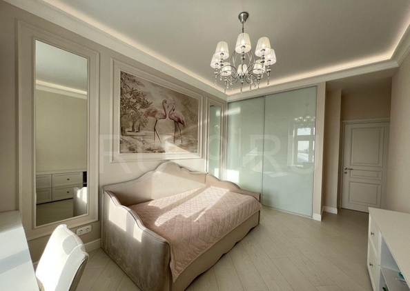 
  Продается 4-комн. квартира, 150 м², Карла Маркса ул, д. 3
. Фото 9.
