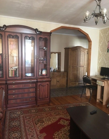 
  Продается 4-комн. квартира, 75 м², Суворова ул, д. 12
. Фото 1.