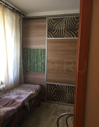 
  Продается 4-комн. квартира, 75 м², Суворова ул, д. 12
. Фото 3.