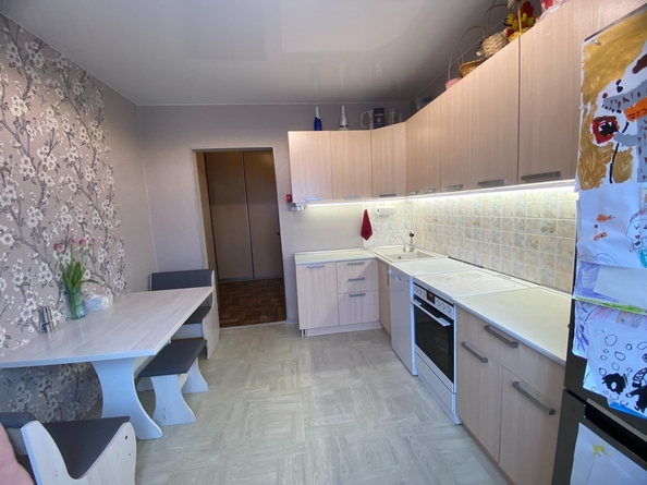 
  Продается 2-комн. квартира, 53.4 м², Обручева ул, д. 14
. Фото 9.