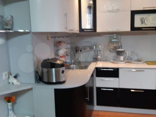 
  Продается 3-комн. квартира, 84.4 м², Герасименко ул, д. 1/17
. Фото 6.