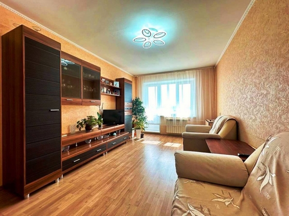 
   Продам 2-комнатную, 54 м², Елизаровых ул, 74

. Фото 2.