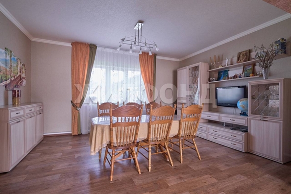 
   Продам дом, 299.1 м², Томск

. Фото 7.