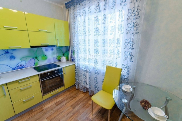 
   Продам 1-комнатную, 35.4 м², Сибирская ул, 102

. Фото 3.