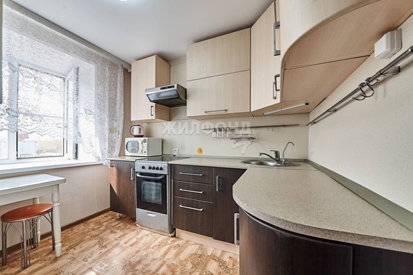 
   Продам 1-комнатную, 33.6 м², Ленина пр-кт, 243/2

. Фото 3.