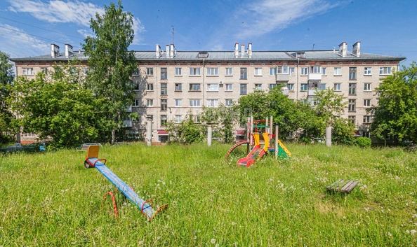 
   Продам 2-комнатную, 42.5 м², Строителей ул, 17

. Фото 11.