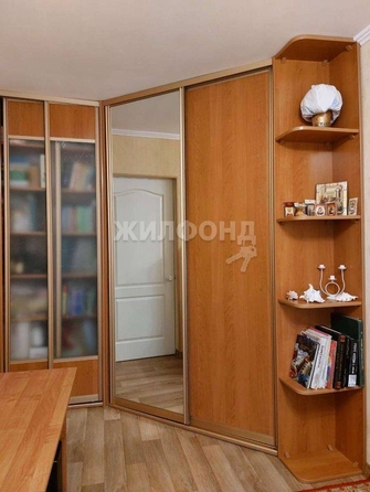 
   Продам 2-комнатную, 43 м², Дзержинского ул, 60а

. Фото 3.